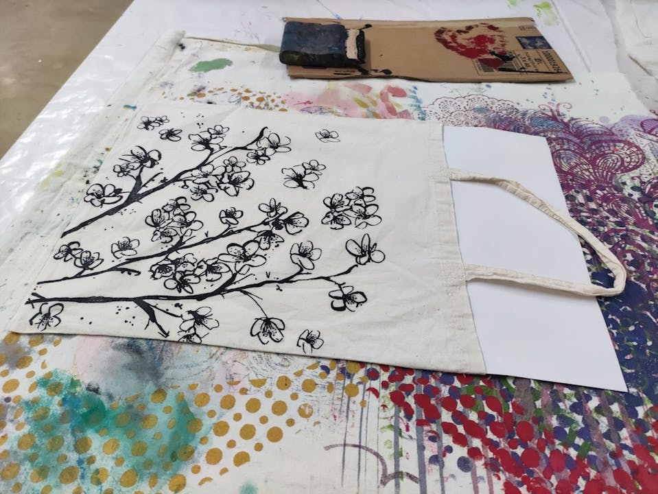 Tisk na tekstil z Nino Holc